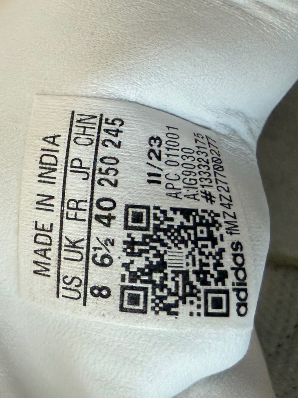 Adidas Samba shoe, size 8 - Picture 2 of 3
